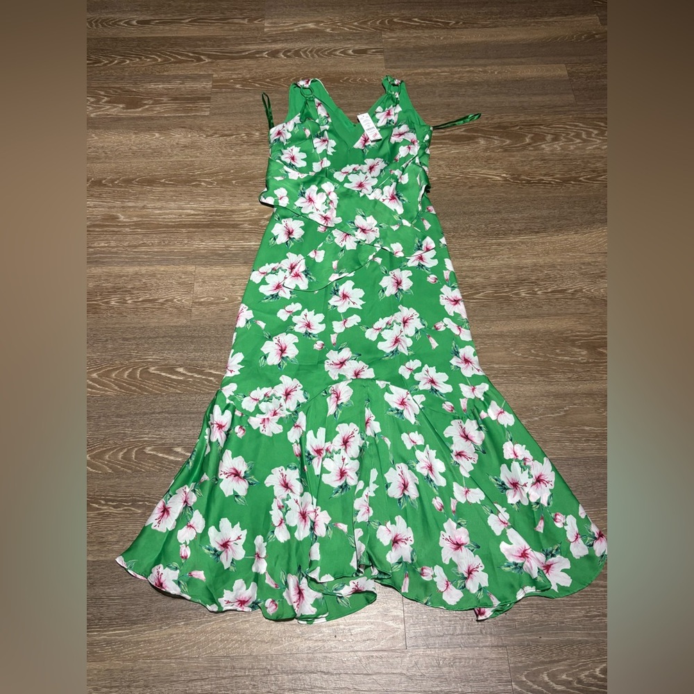 White House Black Market Green Floral Dress Size 6 NWT